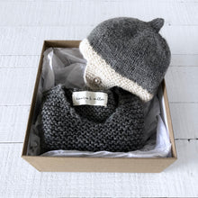 Load image into Gallery viewer, Newborn gift set (grey/cream) hat &amp; vest