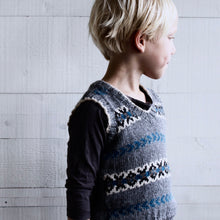 Load image into Gallery viewer, Fair Isle vest (grey/blue)