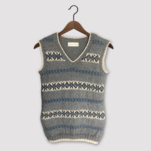 Load image into Gallery viewer, Fair Isle vest (grey/blue)