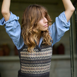 The Fair Isle Vest (brown/sand)
