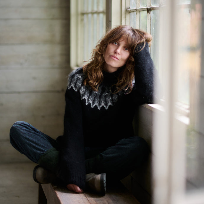The Alder Jumper (classic black)