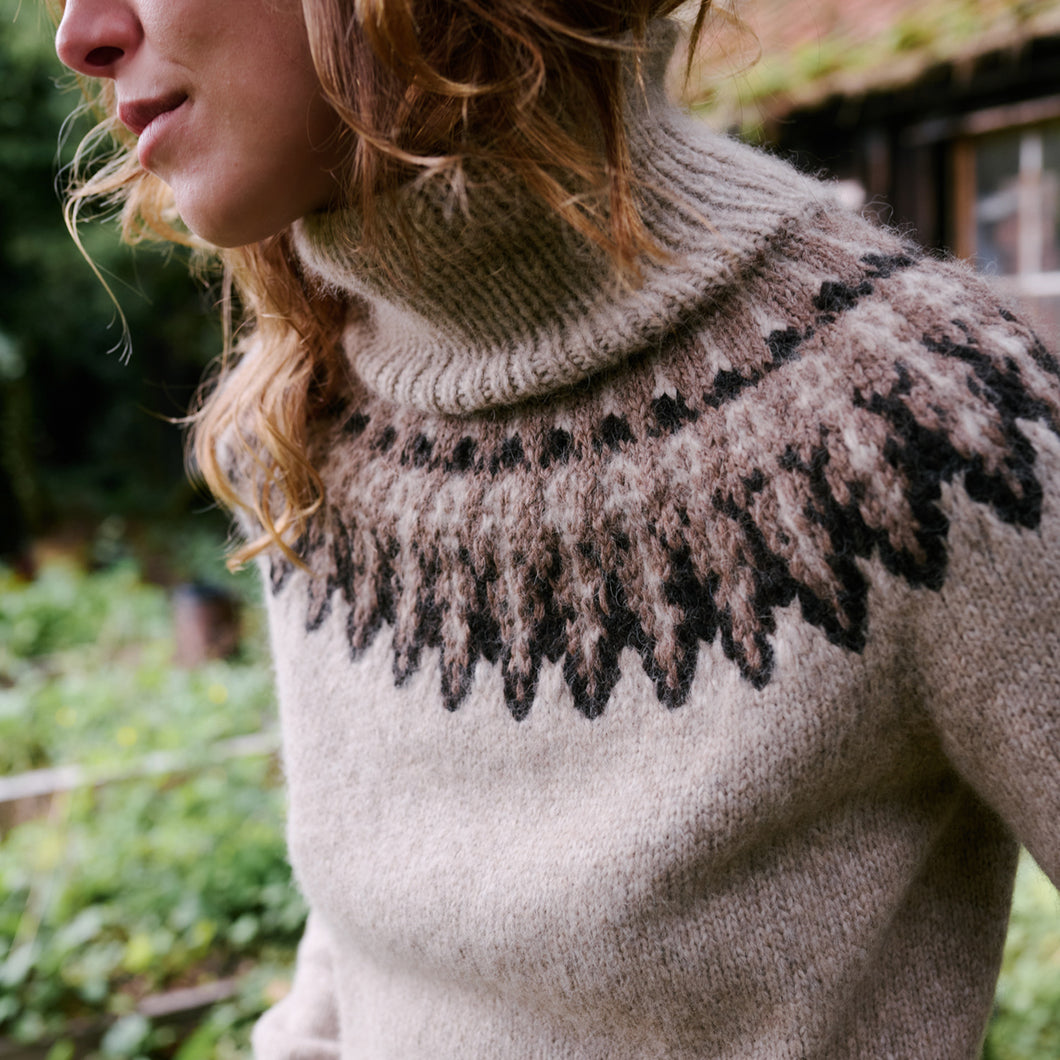 The Alder Jumper (sand) - RTW
