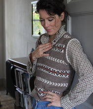 Load image into Gallery viewer, Fair Isle fitted vest (brown/multi)