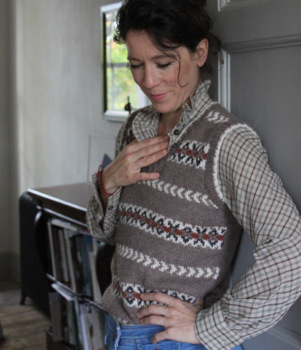 Fair Isle fitted vest (brown/multi)