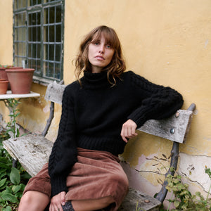 The Chunky Cable Sleeve jumper (classic black) - RTW
