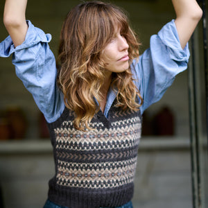 The Fair Isle Vest (brown/sand) - RTW