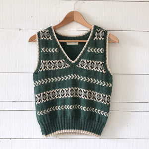 Fair Isle fitted vest (green/cream)