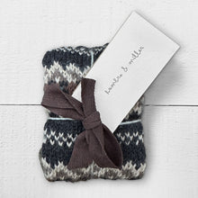 Load image into Gallery viewer, Fair Isle wrist warmers (brown/sand)