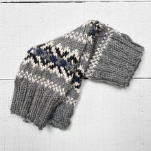 Load image into Gallery viewer, Fair Isle wrist warmers (grey/blue)