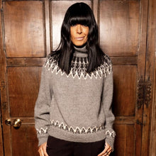 Load image into Gallery viewer, Nordic Fair Isle jumper (grey/cream)