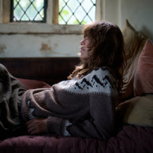 Load image into Gallery viewer, Nordic Fair Isle jumper mountain (brown/cream) - RTW