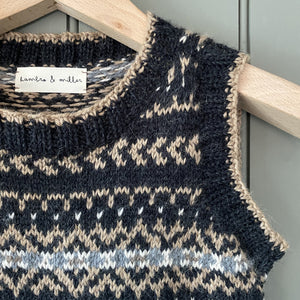 Fair Isle fitted round neck vest (charcoal/camel)