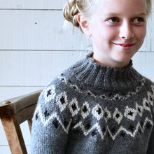 Load image into Gallery viewer, Scandi Fair Isle yoke jumper (grey/cream)