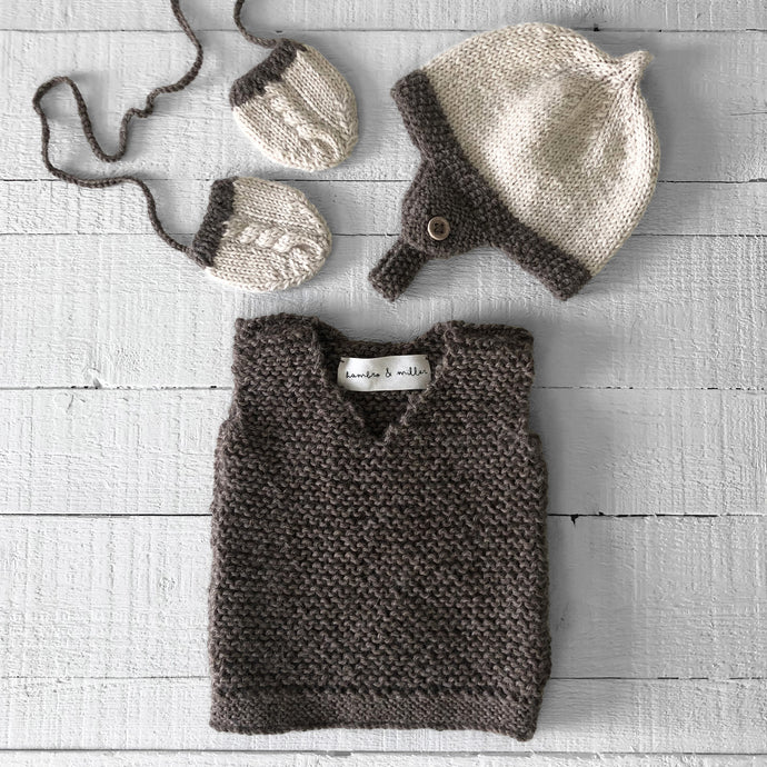 Newborn gift set (brown/cream) hat, mitts & vest