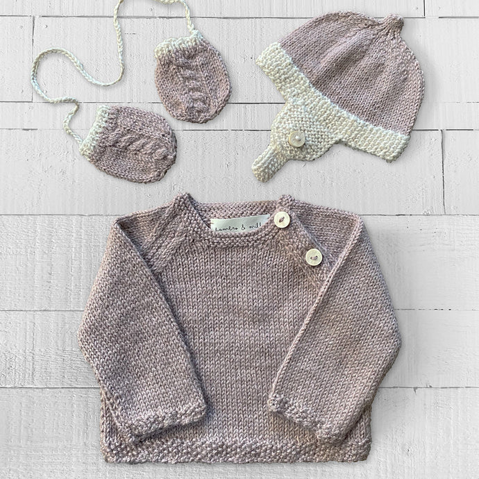 Newborn gift set (soft pink) hat, mitts & jumper