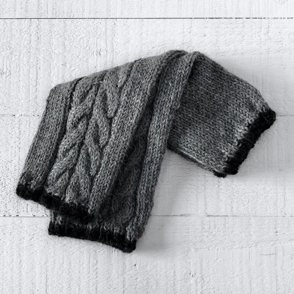 Cable wrist warmers (grey/charcoal)