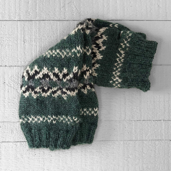 Fair Isle wrist warmers (green/cream)