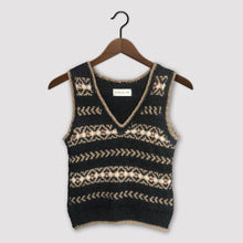 Load image into Gallery viewer, Fair Isle fitted vest (charcoal/camel/rust)